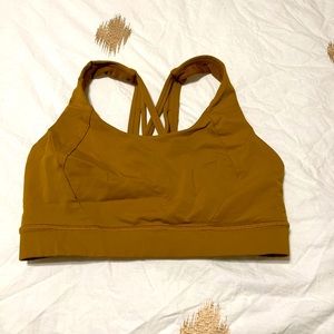 EUC Lululemon sports bra. Size 8